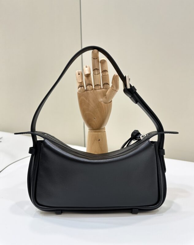 Replica Fendi Simply Black