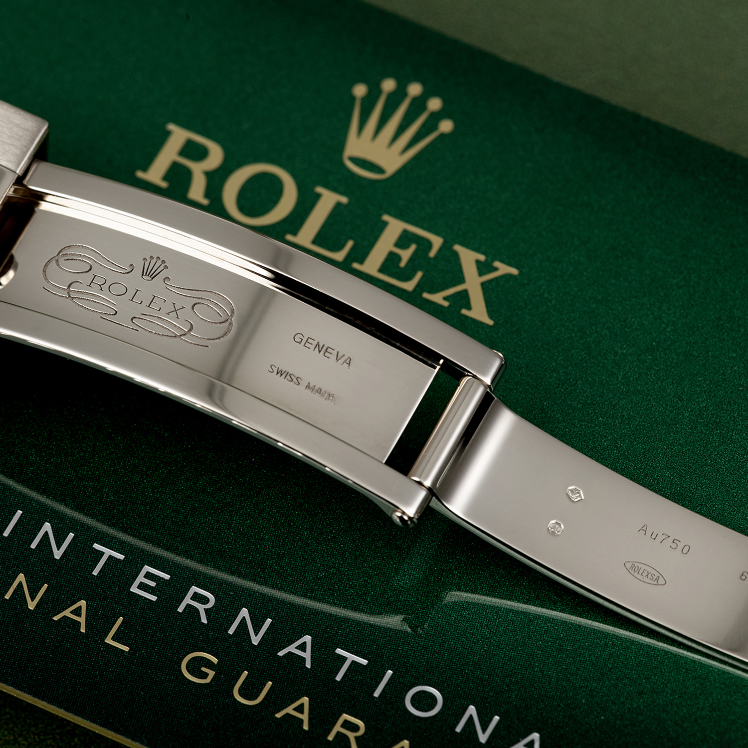 Rollie-The Crown Daytona White Gold Black Dial Oysterflex Strap 116519LN-0025 Unworn