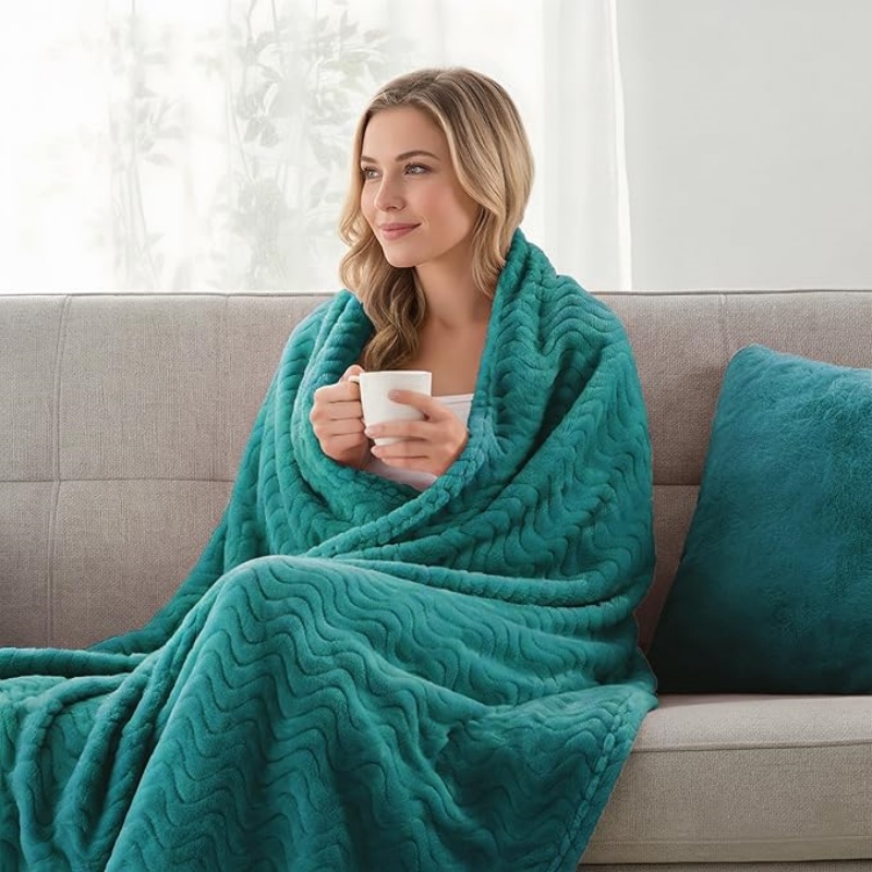VELVETIER Mezcla Fleece Throw Blanket for Couch
