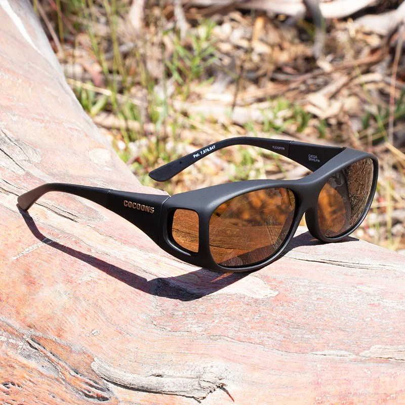 Medium Black Slim Line Frame with Polarized Amber Lens
