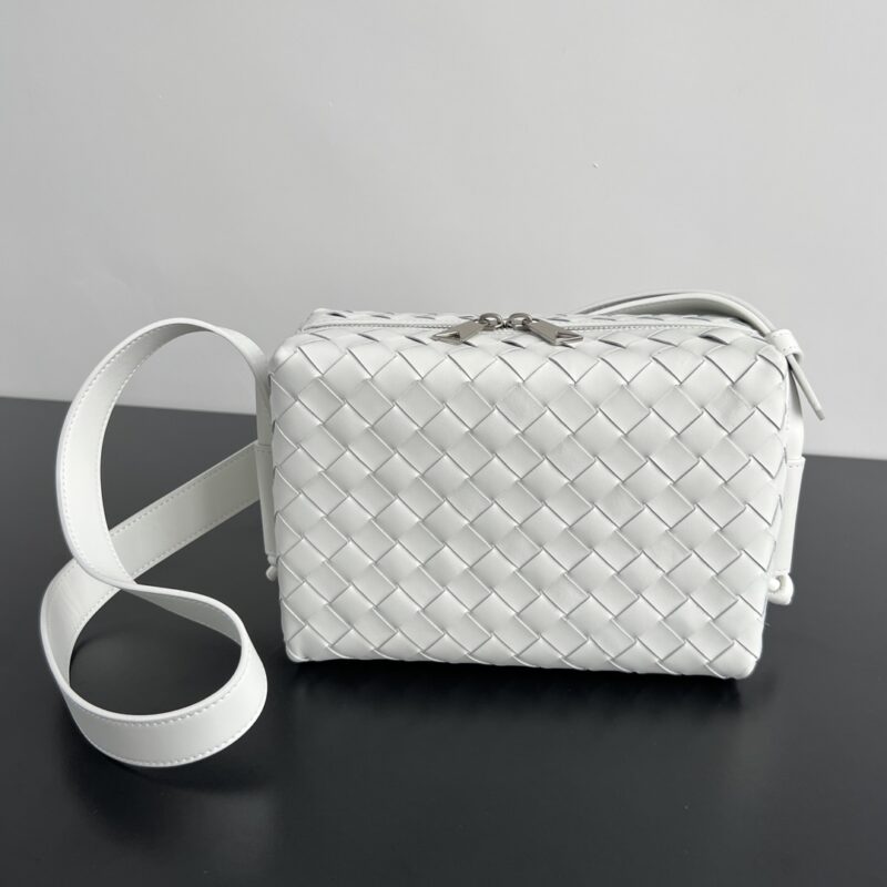 Replica Bottega Veneta Loop Camera Bag