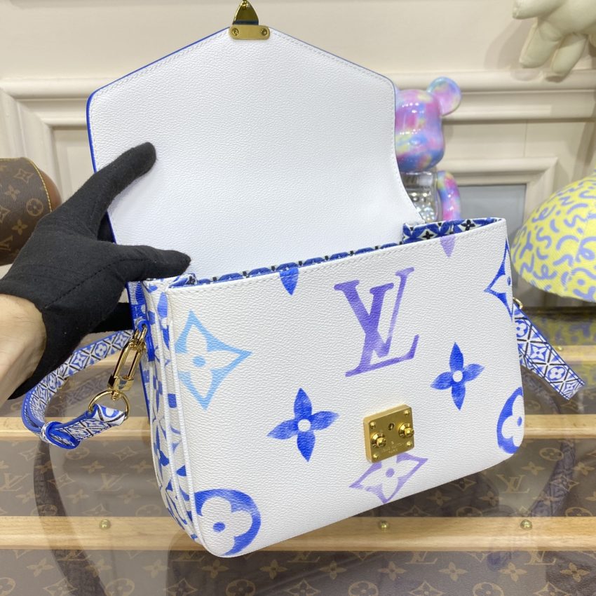 Replica Louis Vuitton Pochette Metis Blue