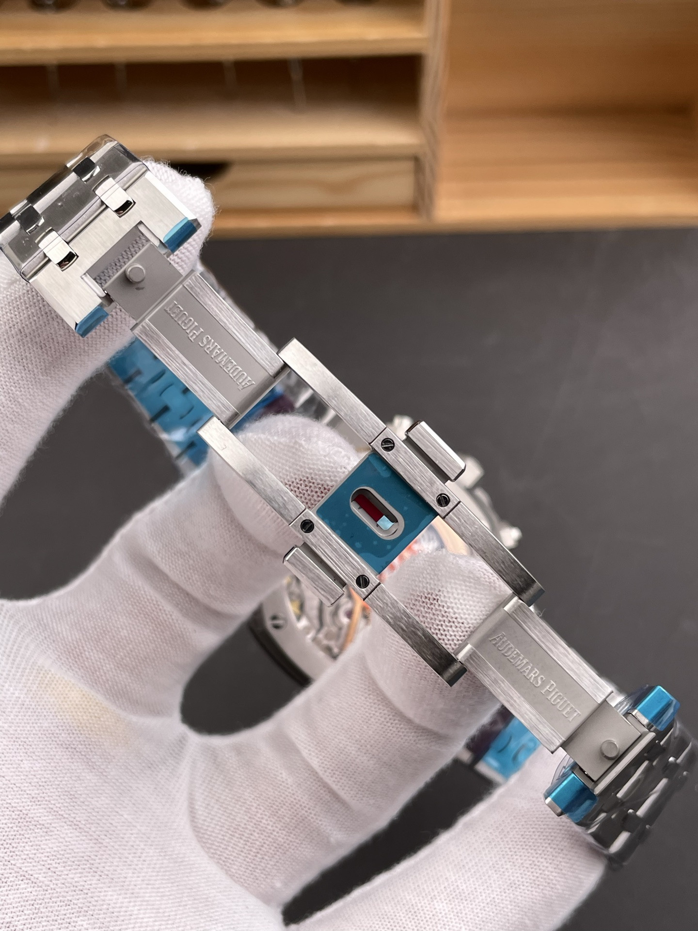 Royal Oak 26240 Blue Dial