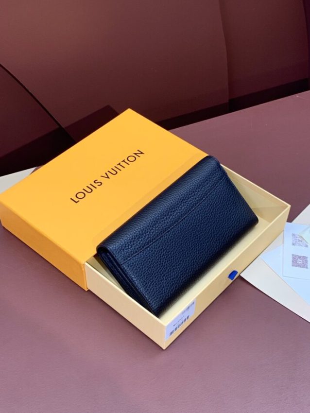 Louis Vuitton Capucines Long Dark Blue