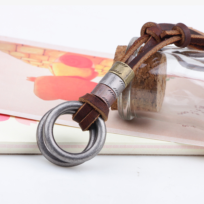 Men's Retro Metal Circular Pendant Alloy Leather Necklace