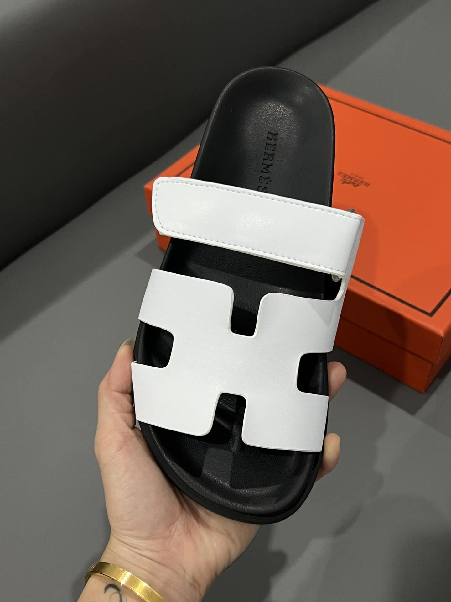 Hermes Chypre Sandal Blanc Calfskin White H222100Z 90345