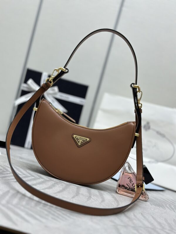 Replica Prada Arque Caramel