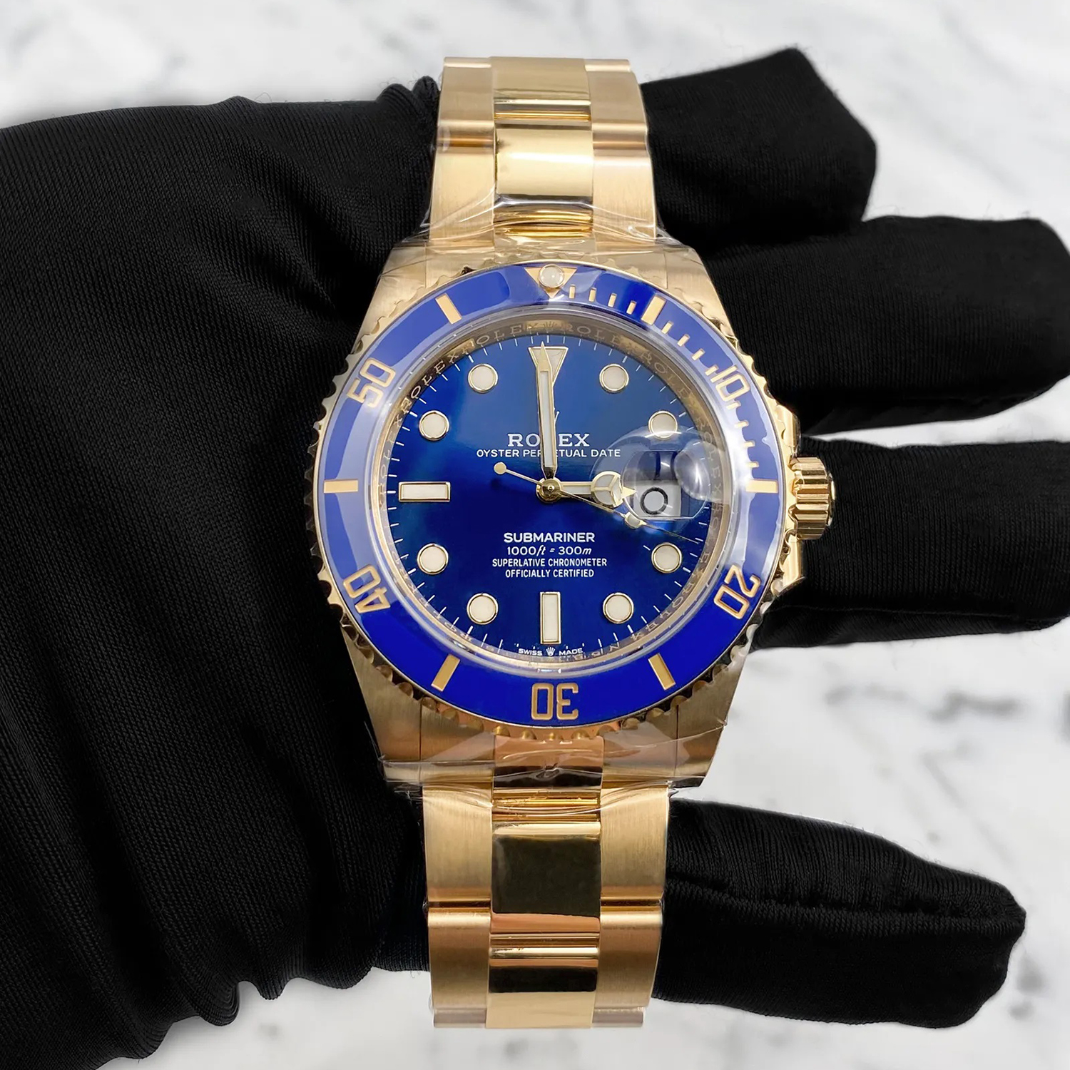 Rolex Submariner Date Oyster 18k Yellow Gold 41mm 126618LB-0002 Unworn