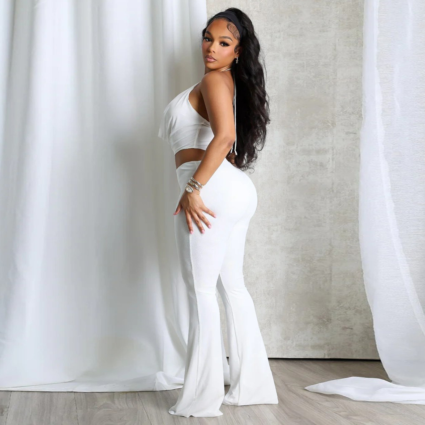 Women’s Circle-Embellished Halter Neck Open-Waist Jumpsuit