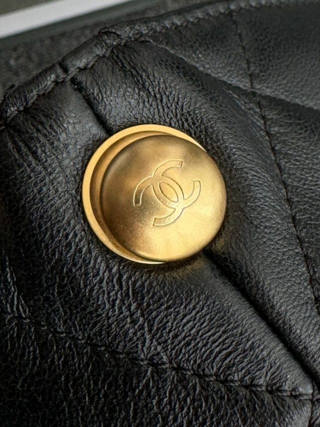 CHANEL 24p Hobo Underarm Bag