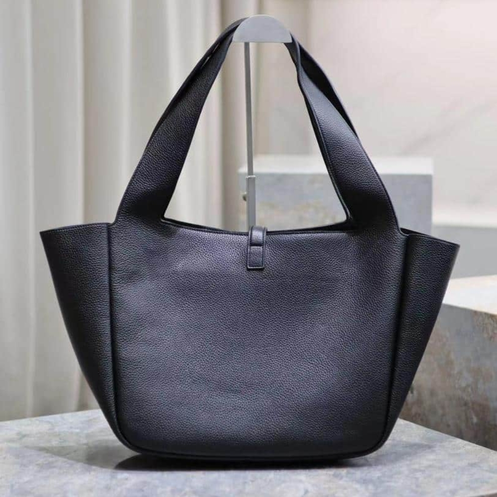 Saint Laurent Le 5 À 7 Bea In Grained Leather Black 50Cm 763435Aaduu1000