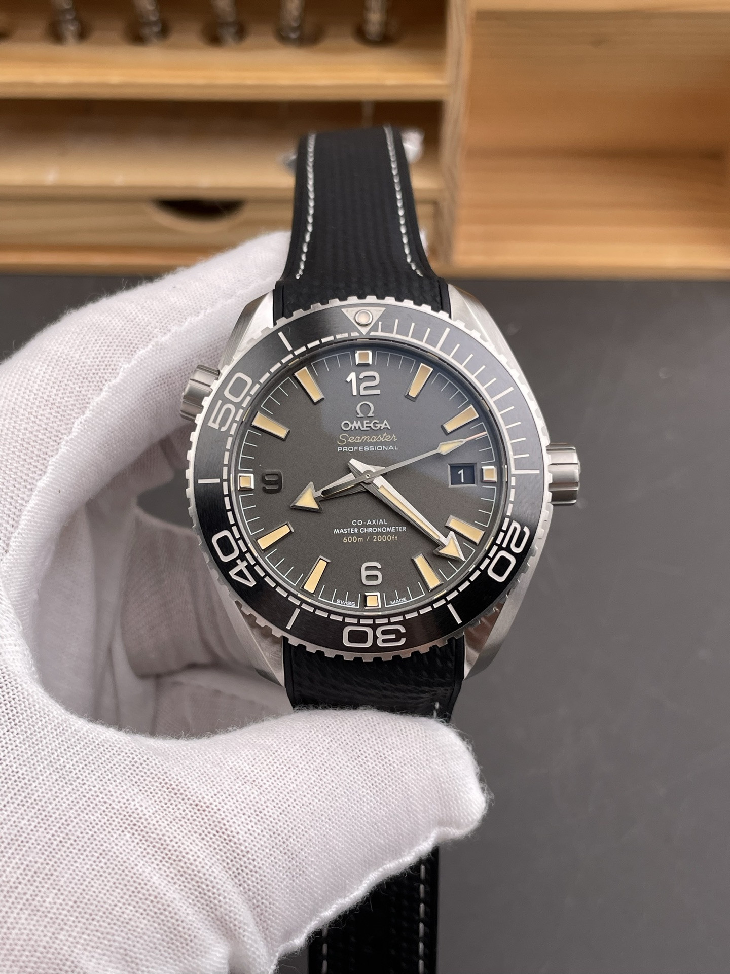 Seamaster 600, Copper Grey Dial