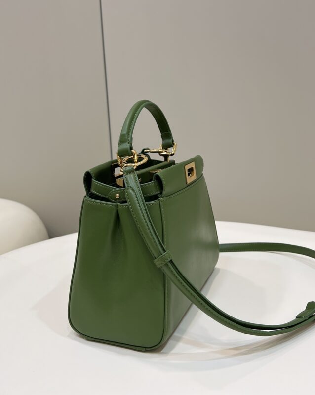 Replica Fendi Peekaboo Green