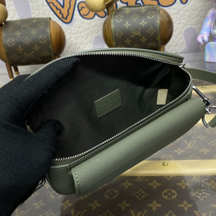 Replica Louis Vuitton Pilot Wearable Wallet Green