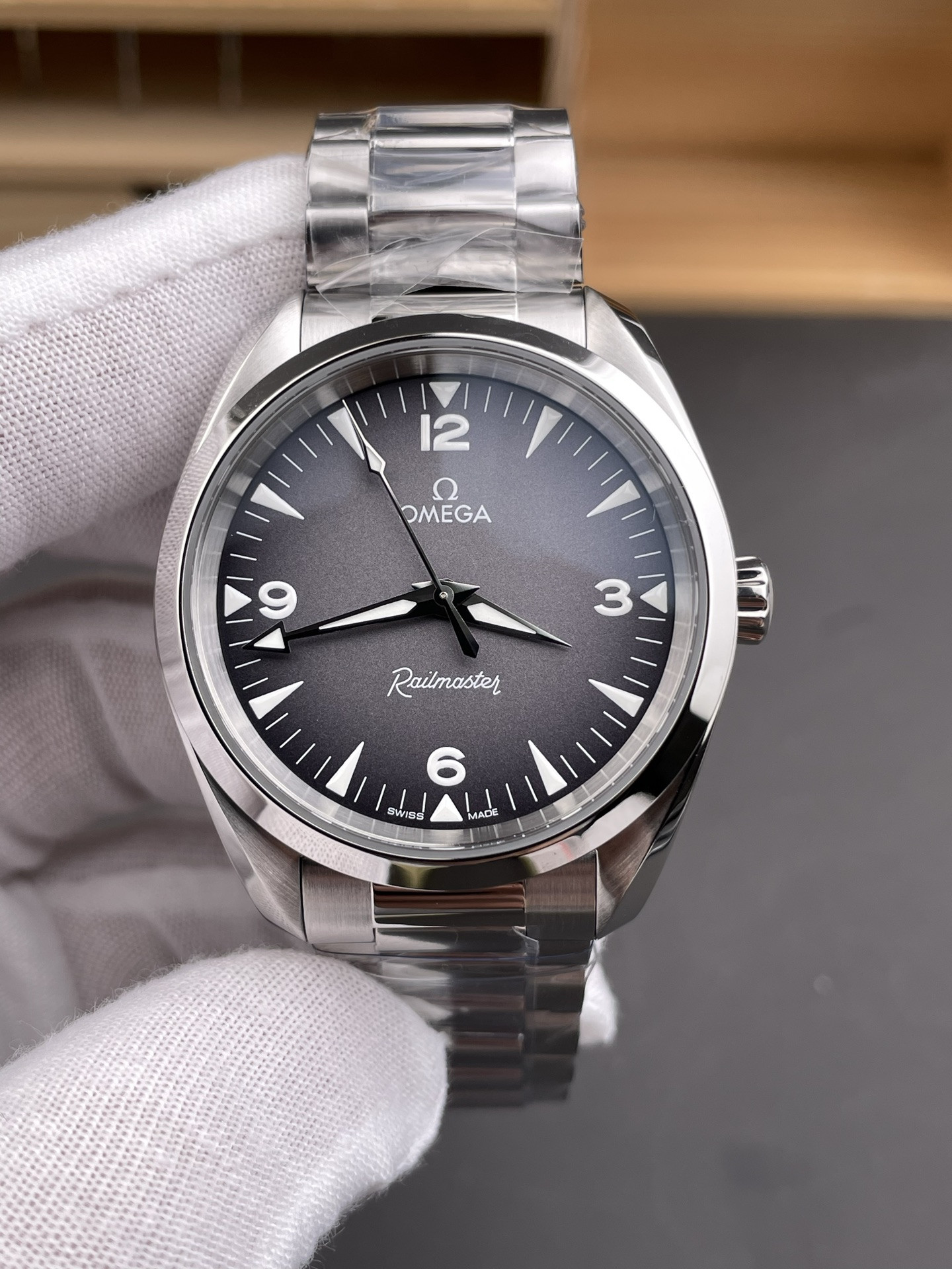 Railmaster Grey Dial Seamaster 150M