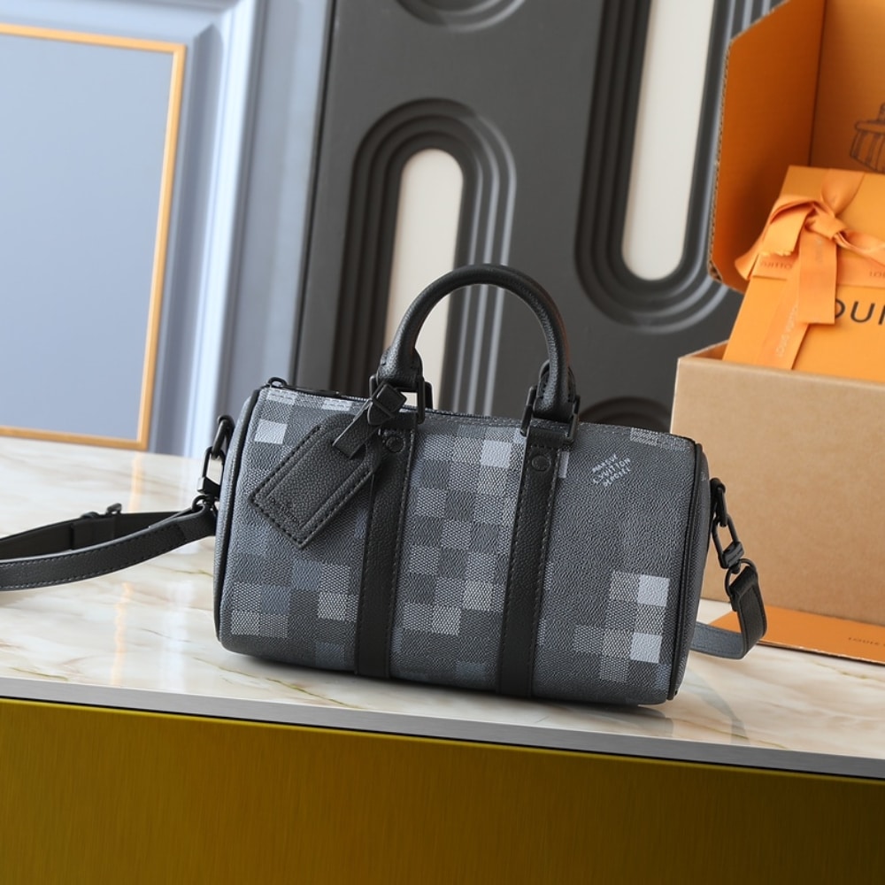 Louis Vuitton Keepall Bandoulière 25 Black 25cm M14919