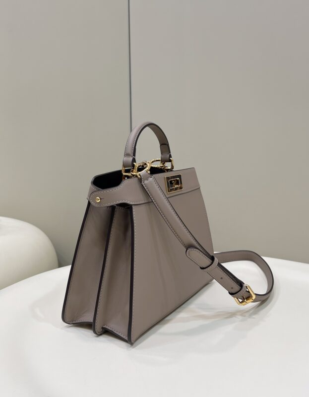 Replica Fendi Peekaboo Medium Beige
