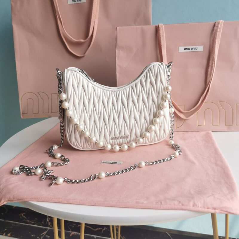 Replica Miu Miu Matelassé Pearl White