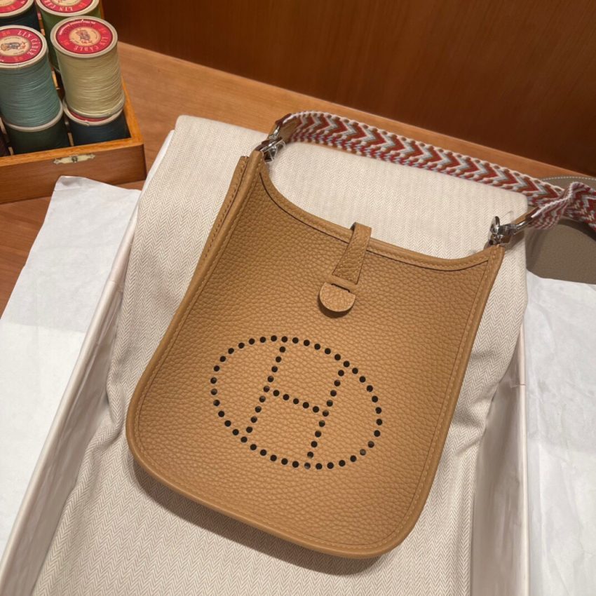 Replica Hermès Evelyne II Tpm Brown