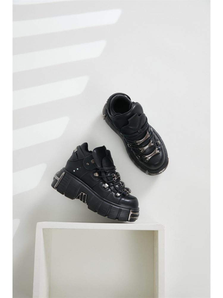 Punk Metal Buckle PU Flat Heel Sneaker