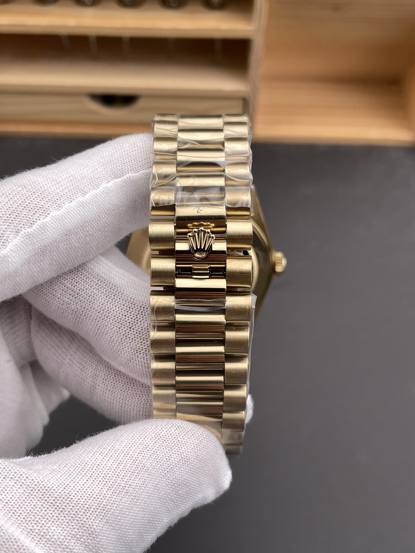 Full Gold Day-Date Yellow Diamond Bezel