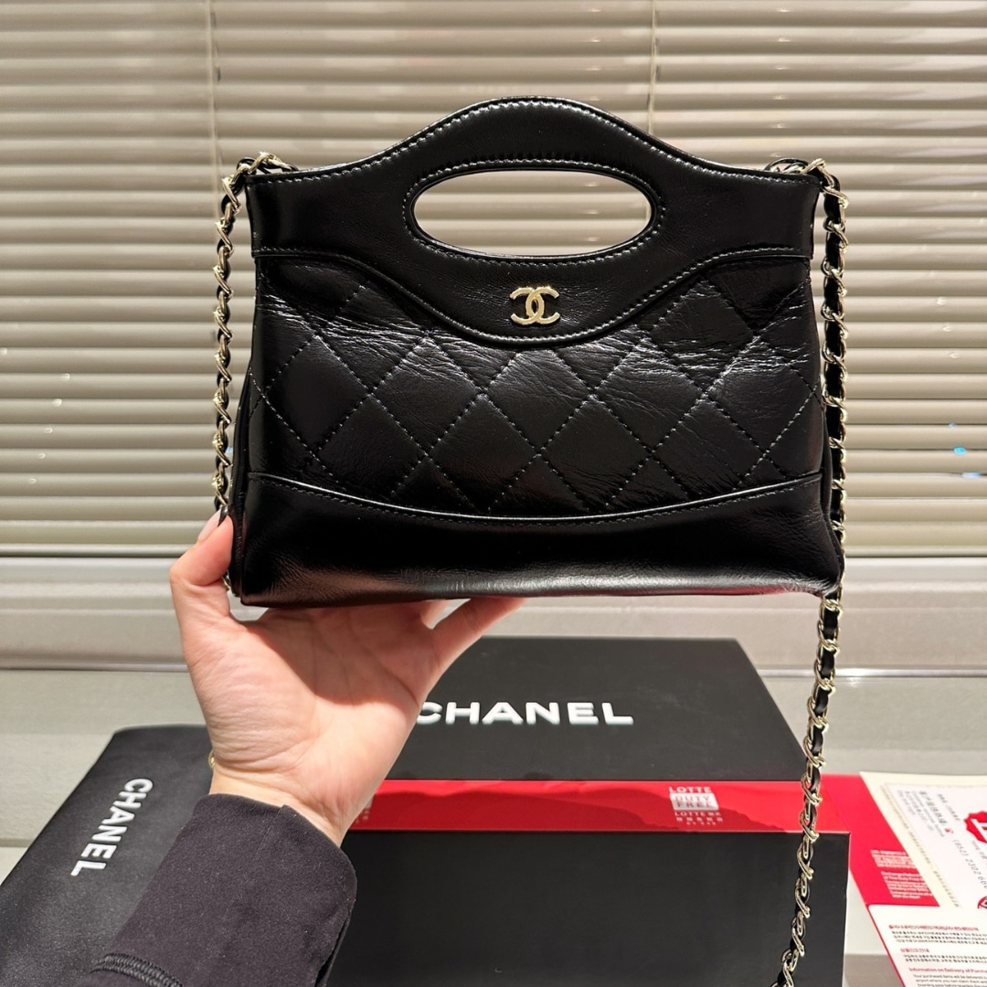 Chanel 24C Mini 31 Clutch With Chain Shiny Black 24Cm