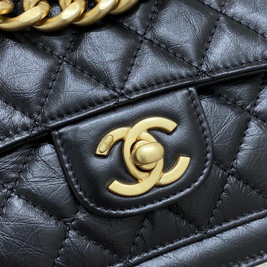 CHANEL 23S Messenger Bag