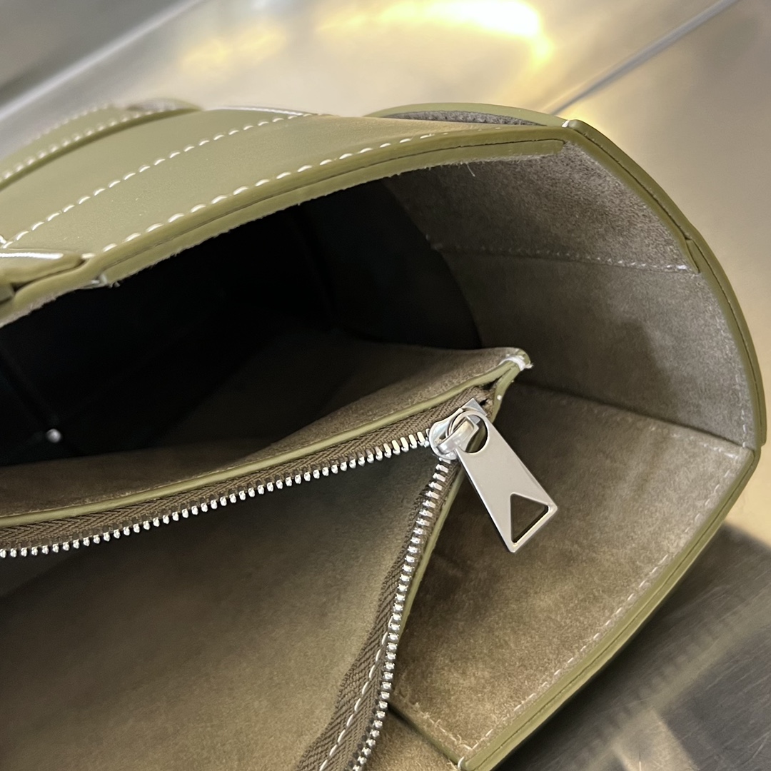 Replica Bottega Veneta Arco Tote