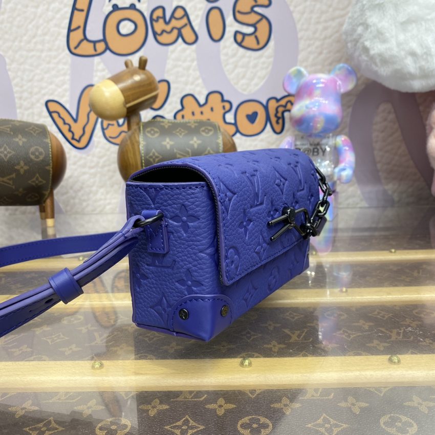 Replica Louis Vuitton Steamer Wearable Wallet Blue