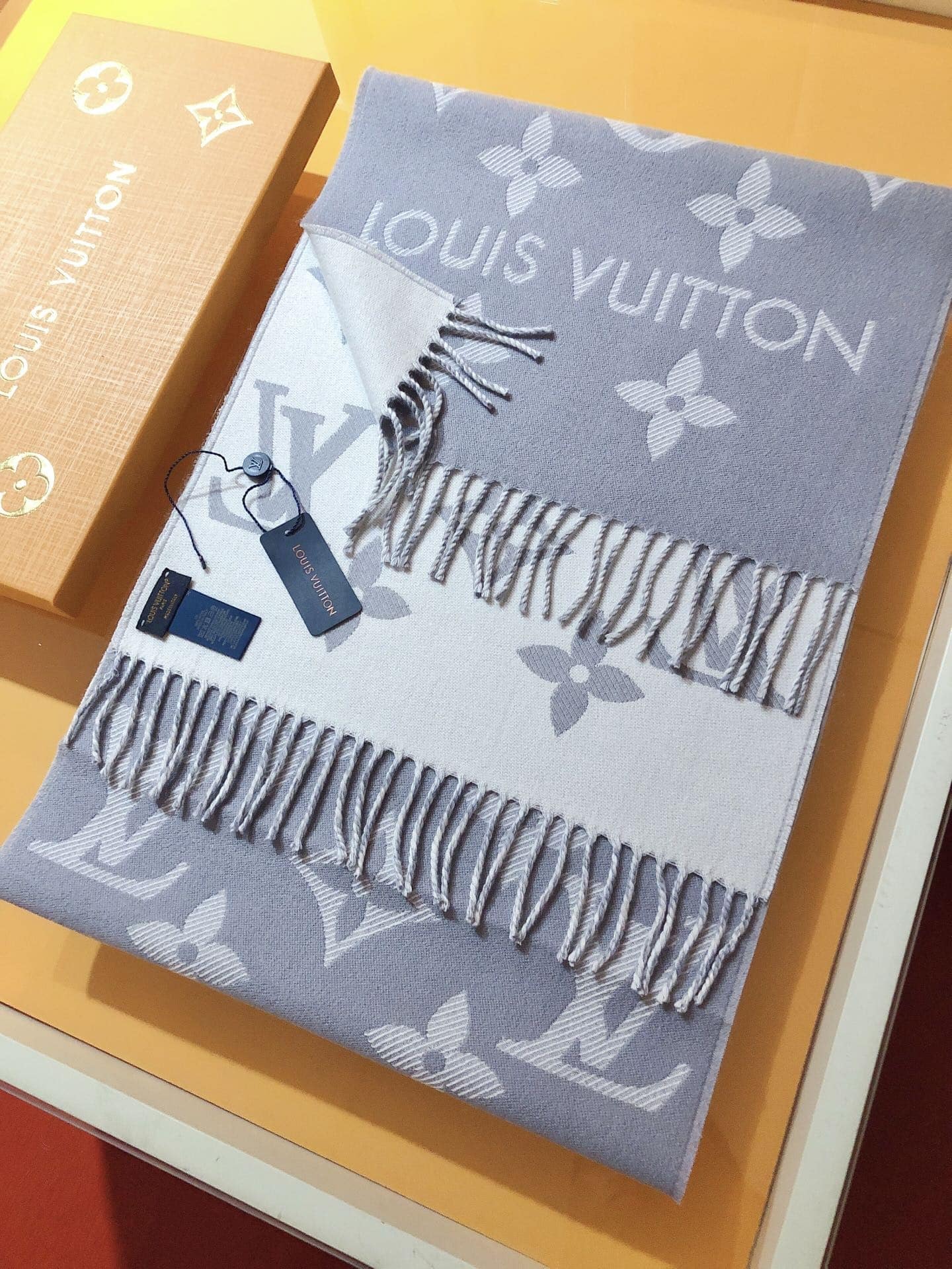 Louis Vuitton Lv Monogram Essential Scarf Light Grey M77727