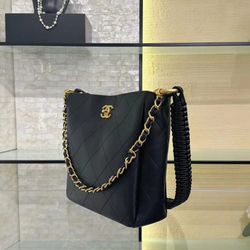 CHANEL 23A Hobo Bag