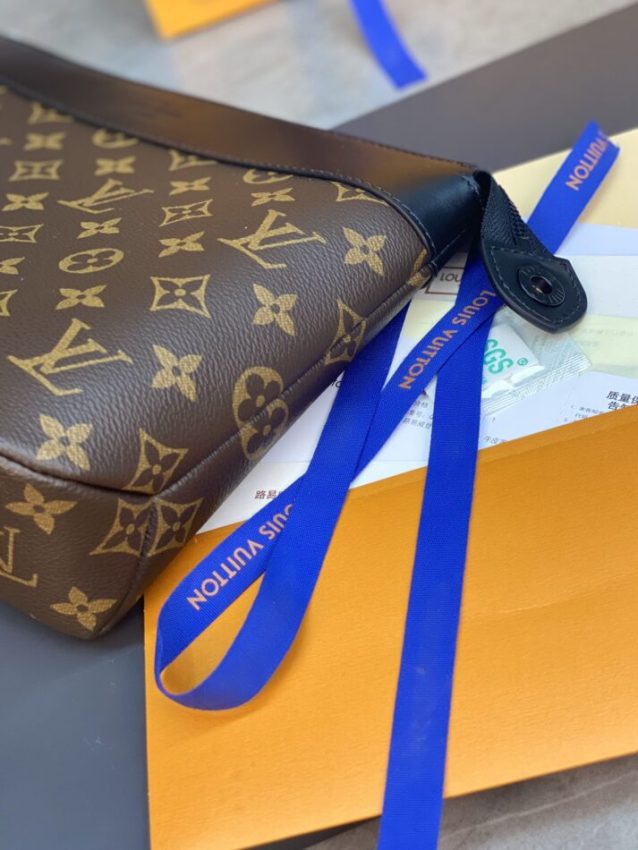 Louis Vuitton Pochette Voyage Souple Brown