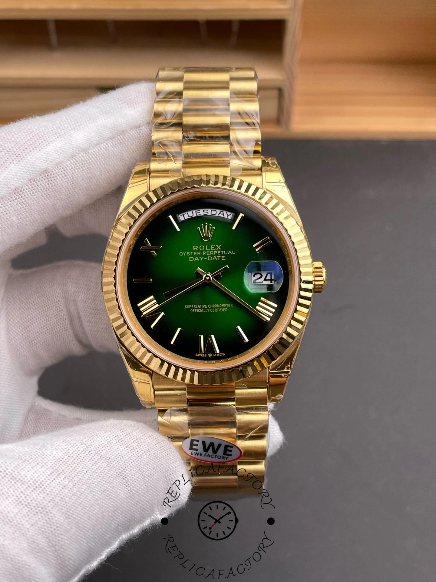 Rolex Day Date 40 Yellow Gold Green Ombre Dial M228238 0069 Replica