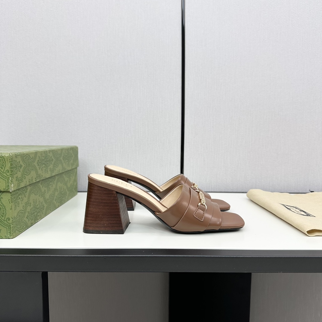 Gucci Signoria Slide Sandal In Brown 786595 Aaboc 2176