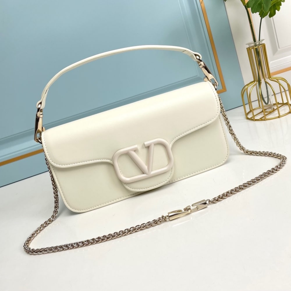 Valentino Garavani Locò Shoulder Bag In Ivory 27cm