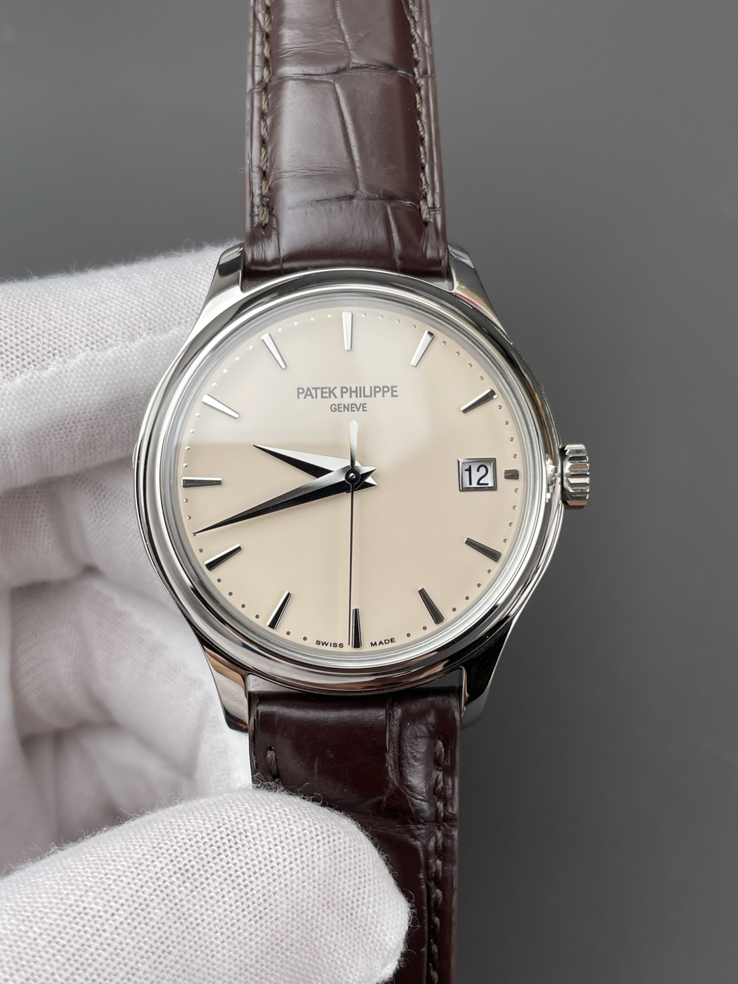 Patek Calatrava 5227G Officer Case White Gold Version