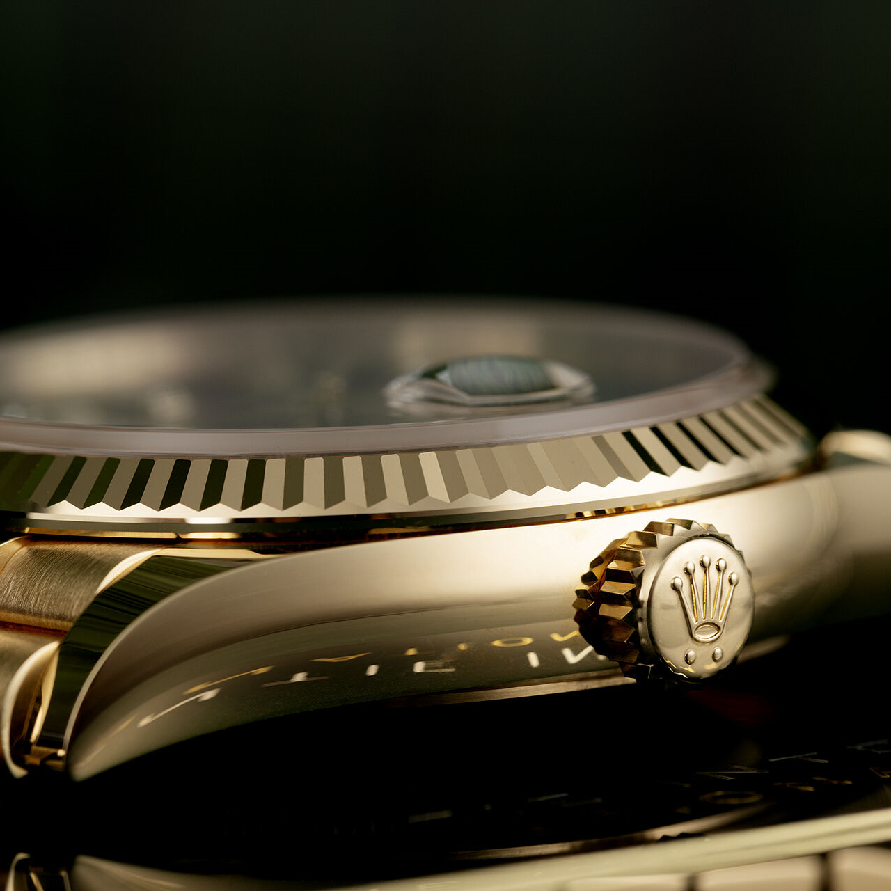 Rolex Day-Date 40mm Green Ombre Diamond Dial Yellow Gold President Automatic Men&rsquo;s Watch 128238