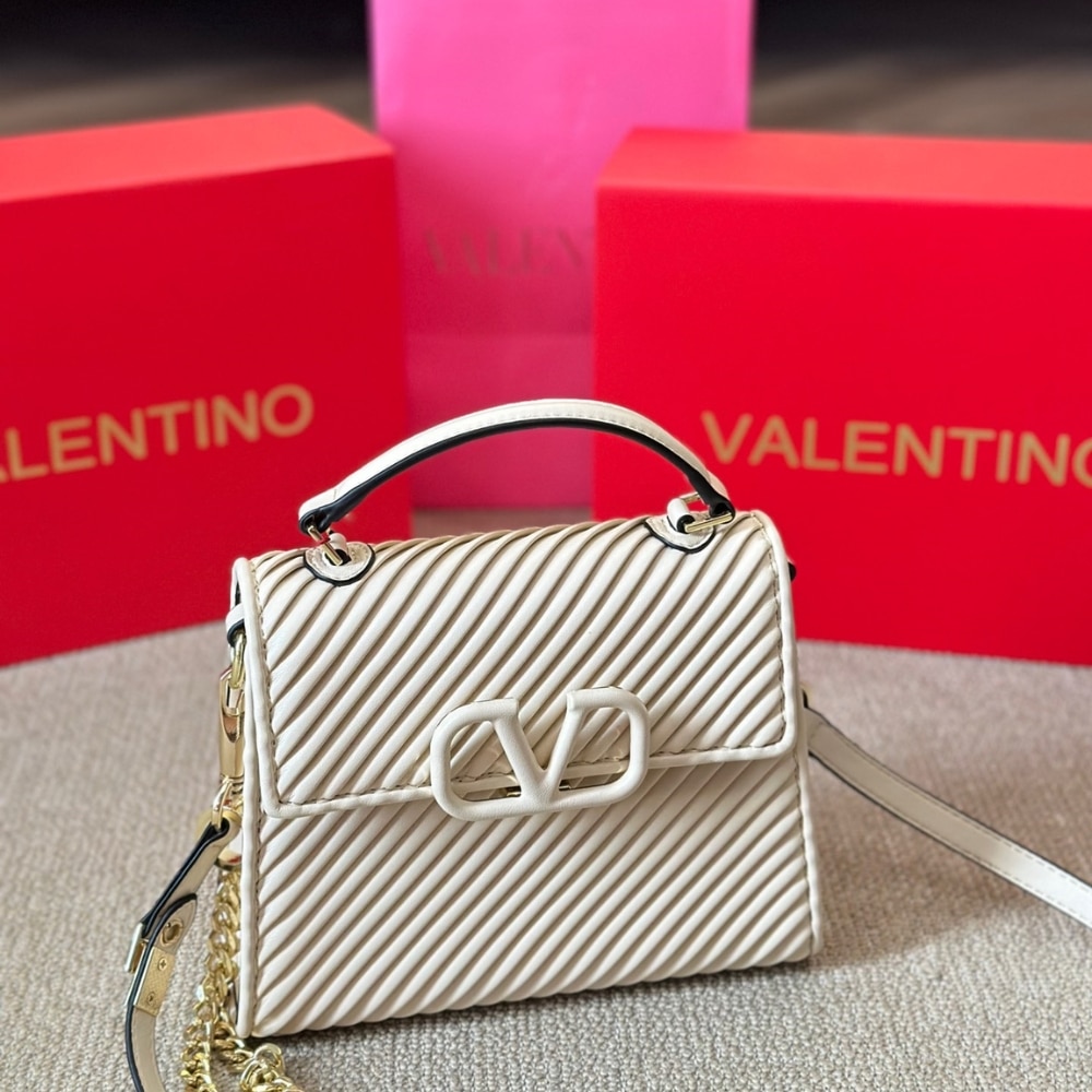 Valentino Garavani Small Vsling Handbag White 20Cm