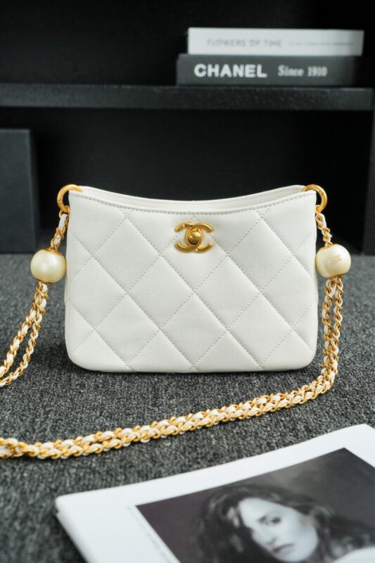 CHANEL 24s Double Pearl White