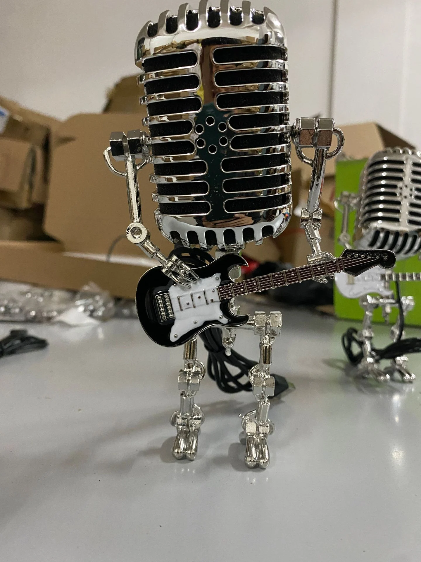 🔥LAST DAY 48% OFF🎁🔥Vintage Metal Microphone Robot Desk Lamp🎸