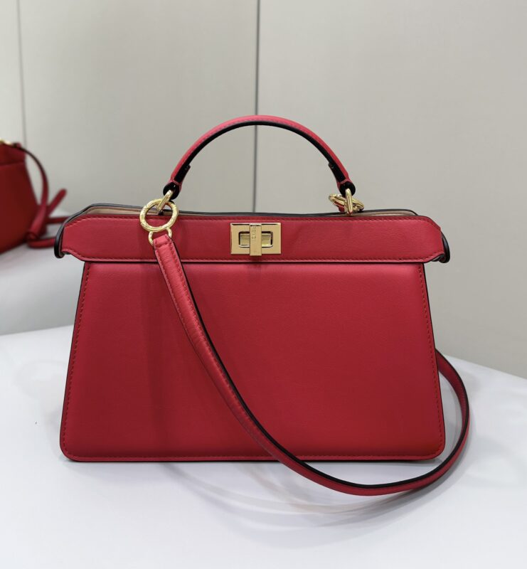 Replica Fendi Peekaboo Large Red
