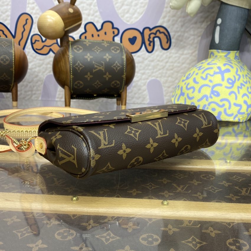 Replica Louis Vuitton Favorite Brown
