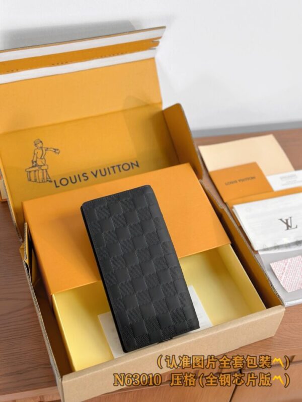 Louis Vuitton Brazza Wallet Black Grid