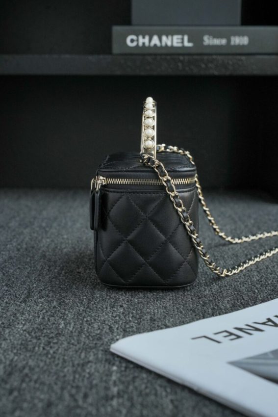 CHANEL 24s Pearl Handle Box Black