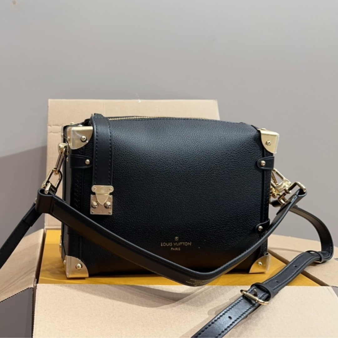 Louis Vuitton Side Trunk MM Grained Calf Leather Black 23Cm M25160