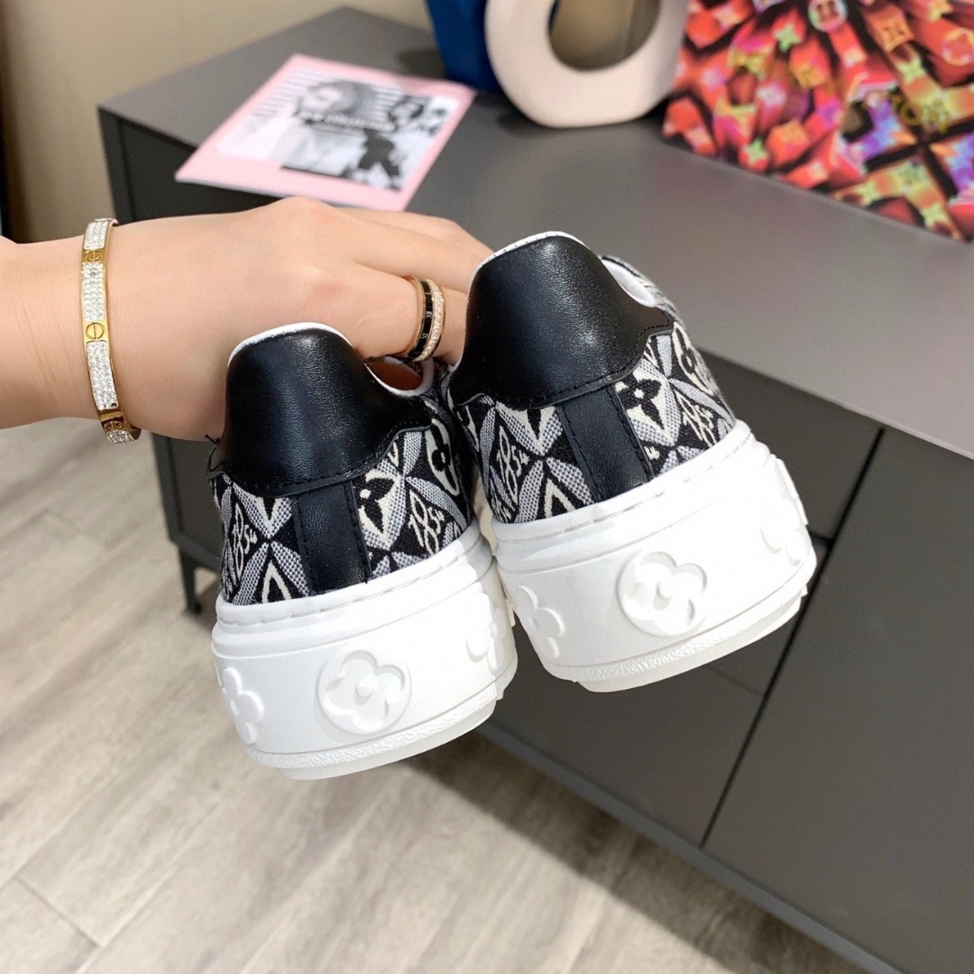 Louis Vuitton Time Out Trainers Grey 1A9Fni