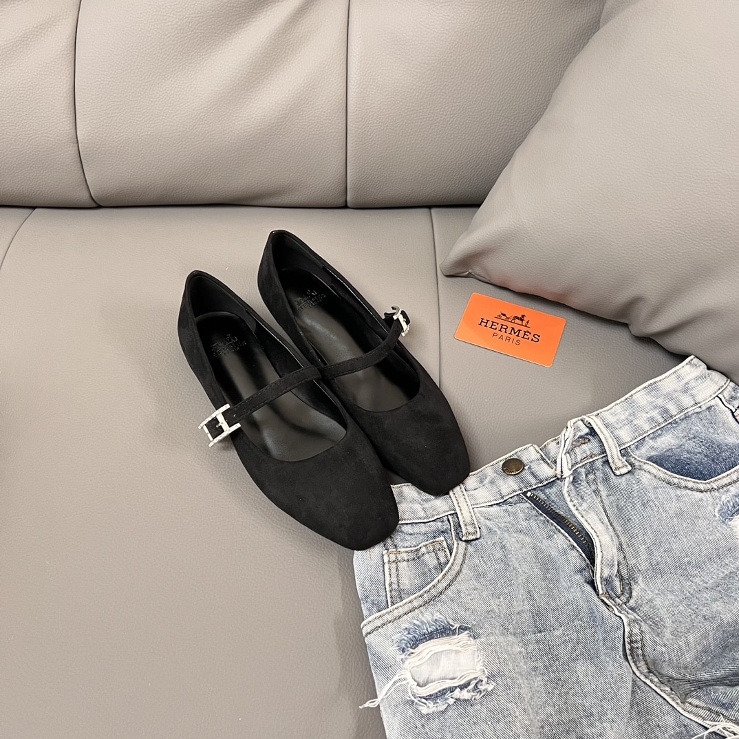 Hermes Jane Ballet Flat In Velvet Noir H242046Z 02370