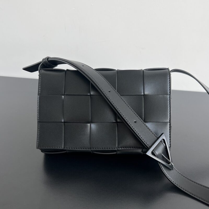 Bottega Veneta Cassette 2.0 Dupe