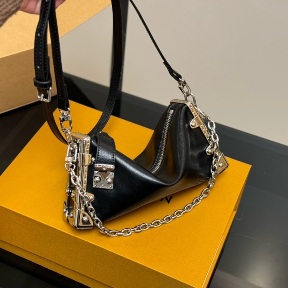 Louis Vuitton Slim Trunk Bag Black 23Cm M25445