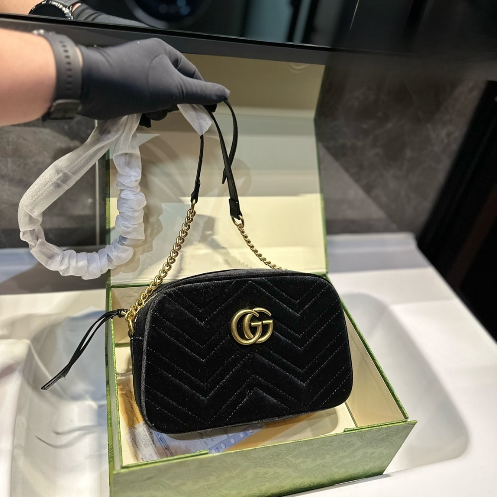 Gucci Small Gg Marmont Camera Bag Velvet Black 23Cm